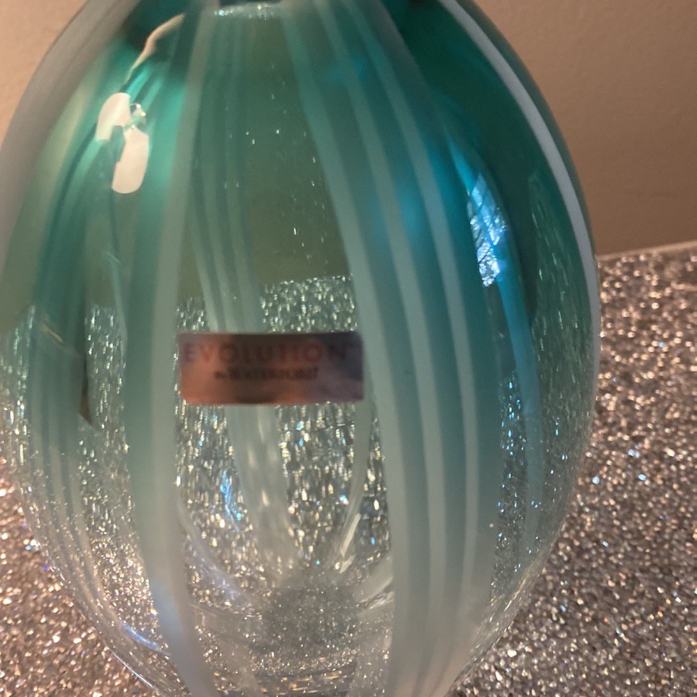 Vase - Picture 5 of 5